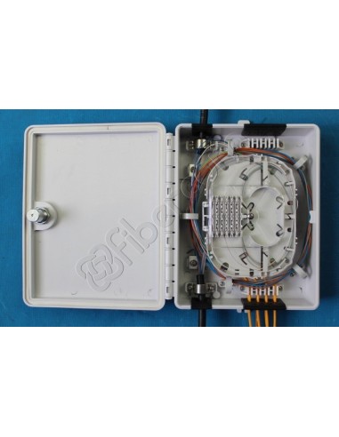 <p>Es un producto diseñado para finalizar los cables de fibra óptica en conectores SC/LCD para la futura administración de estos