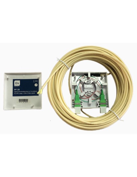 <p><strong>Características técnicas.</strong></p>
<p><span style="color:#4a4a4a;">- Incluye 2 adaptadores SC/APC antipolvo</span